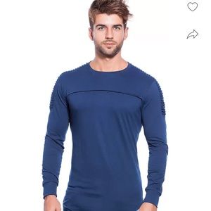 Men’s never used long sleeve top